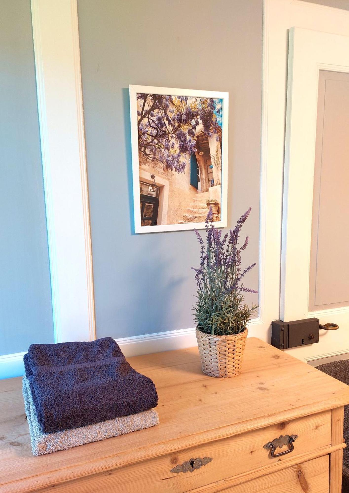Chambres D'Hotes T'22 Fleurier ภายนอก รูปภาพ